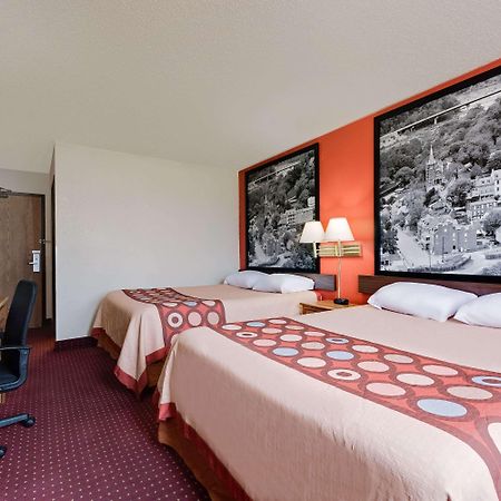 Super 8 Martinsburg Hotel Buitenkant foto