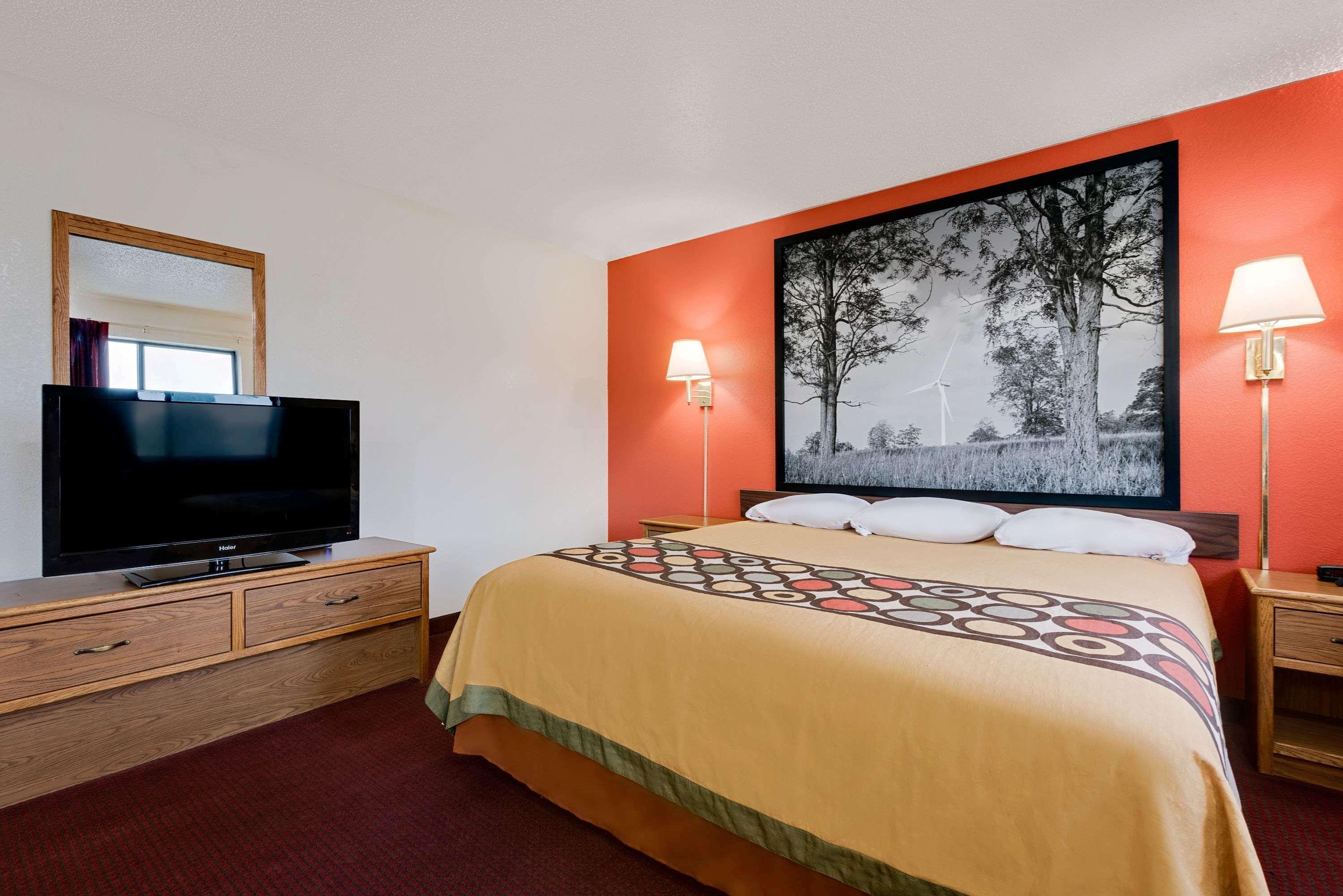 Super 8 Martinsburg Hotel Buitenkant foto